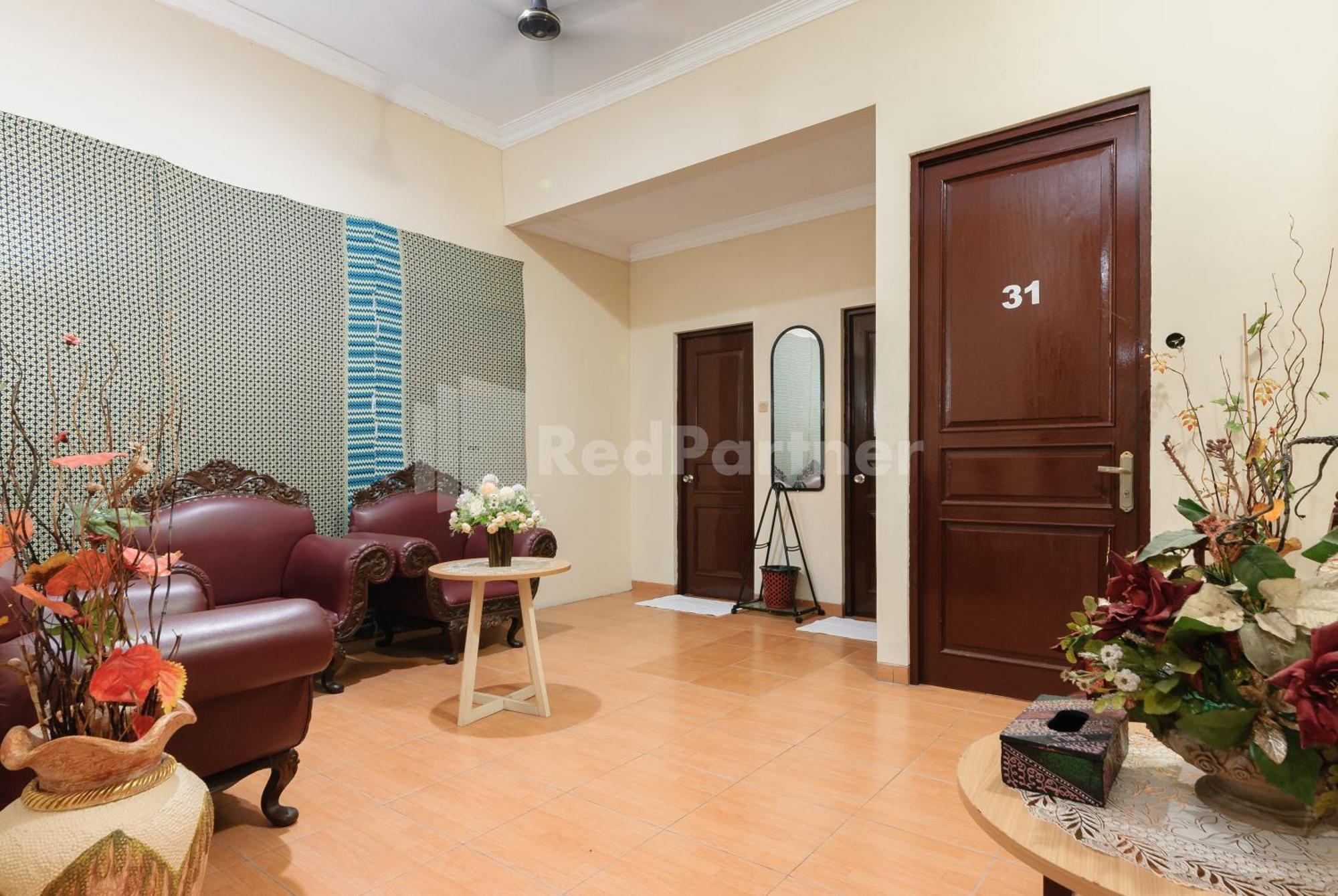 Sr Residence Near Mall Ciputra Cibubur Mitra Reddoorz ブカシ エクステリア 写真
