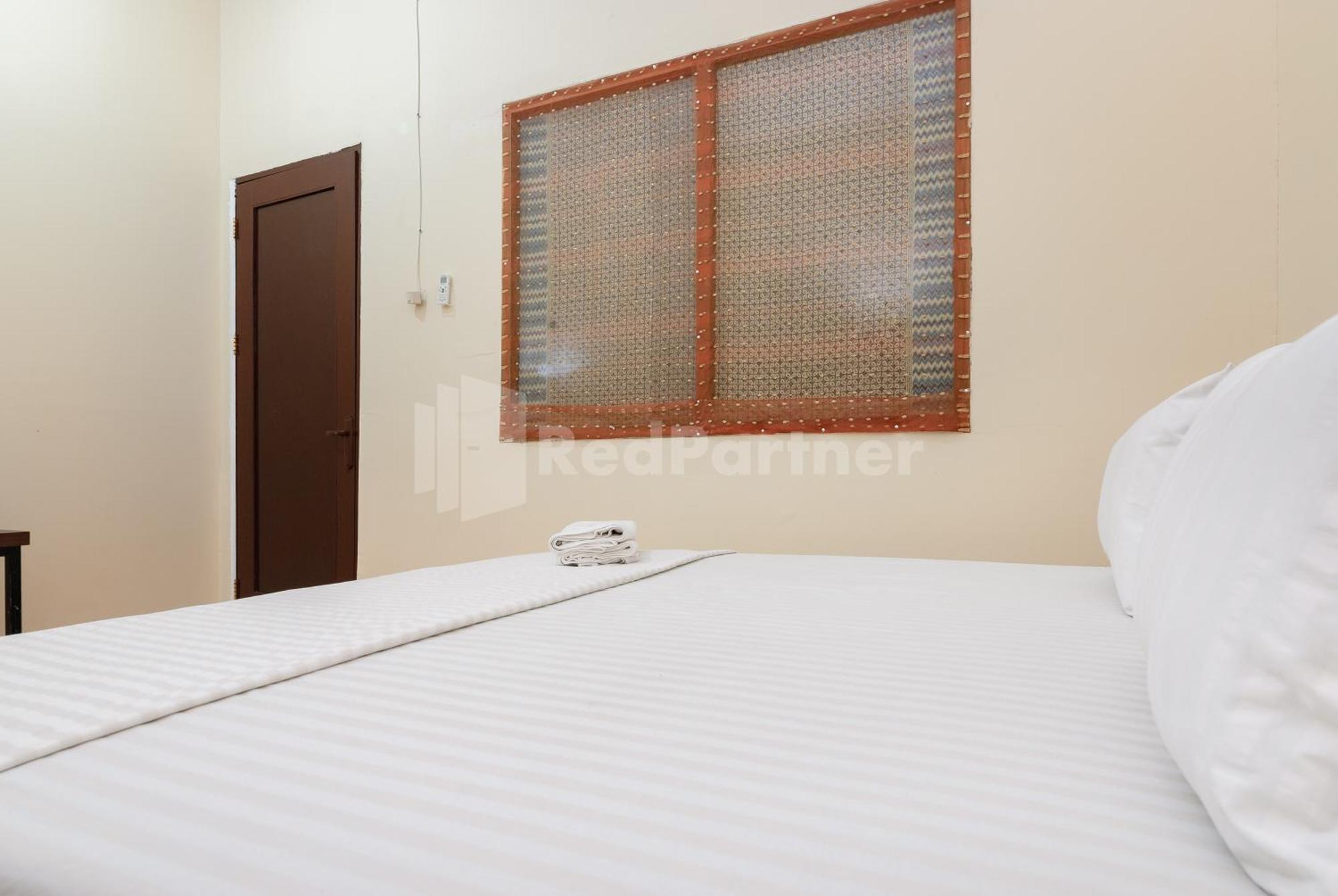 Sr Residence Near Mall Ciputra Cibubur Mitra Reddoorz ブカシ エクステリア 写真