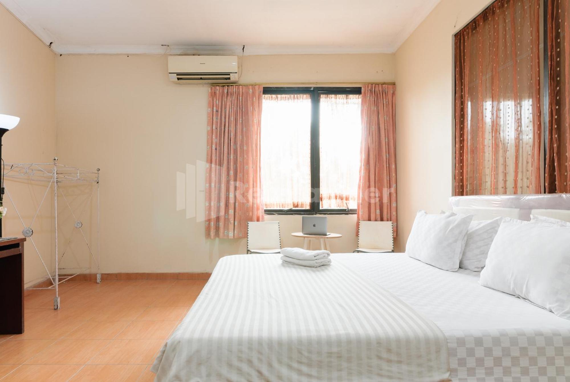 Sr Residence Near Mall Ciputra Cibubur Mitra Reddoorz ブカシ エクステリア 写真