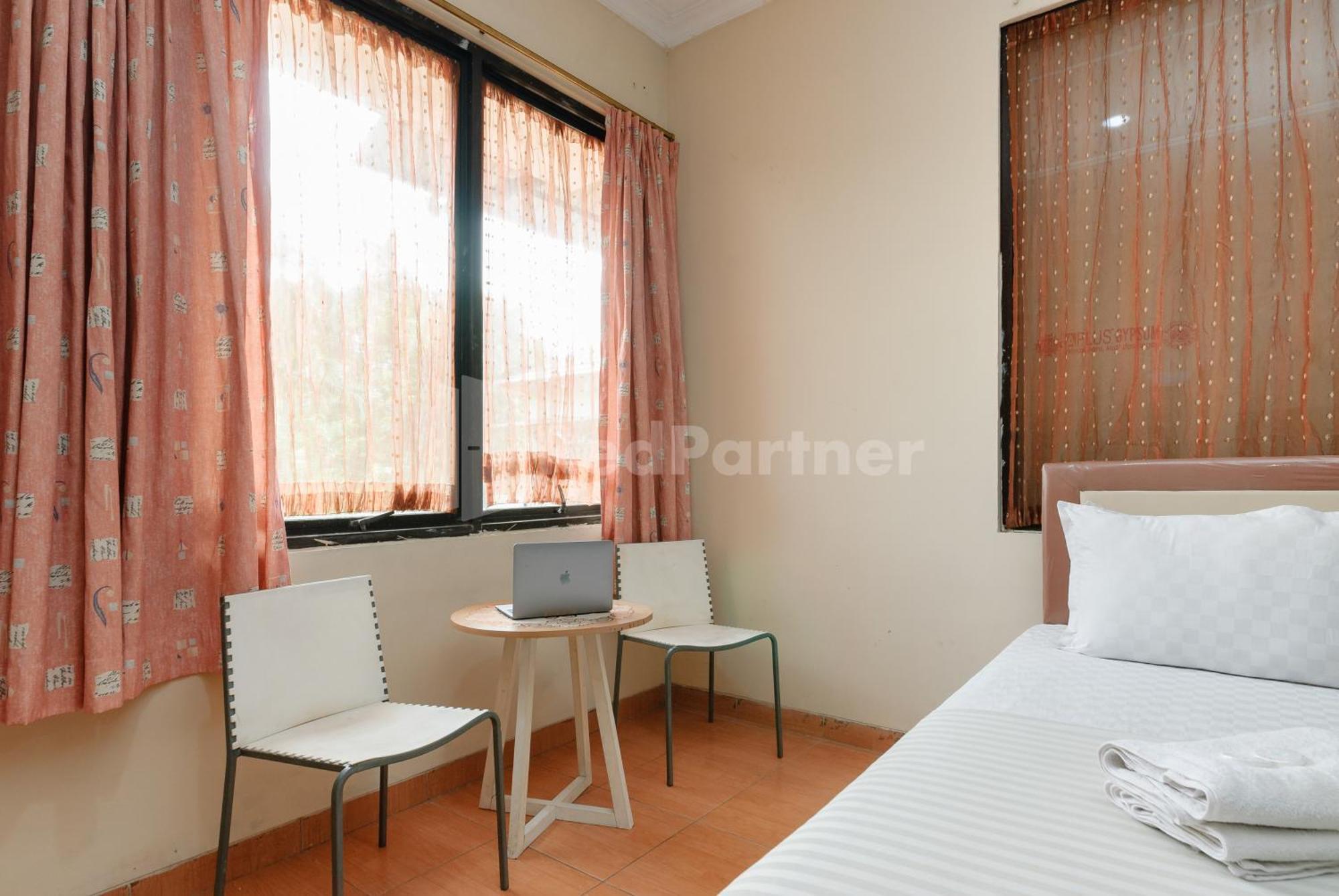 Sr Residence Near Mall Ciputra Cibubur Mitra Reddoorz ブカシ エクステリア 写真